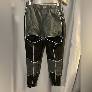 NWOT women’s Maniere de voir pants